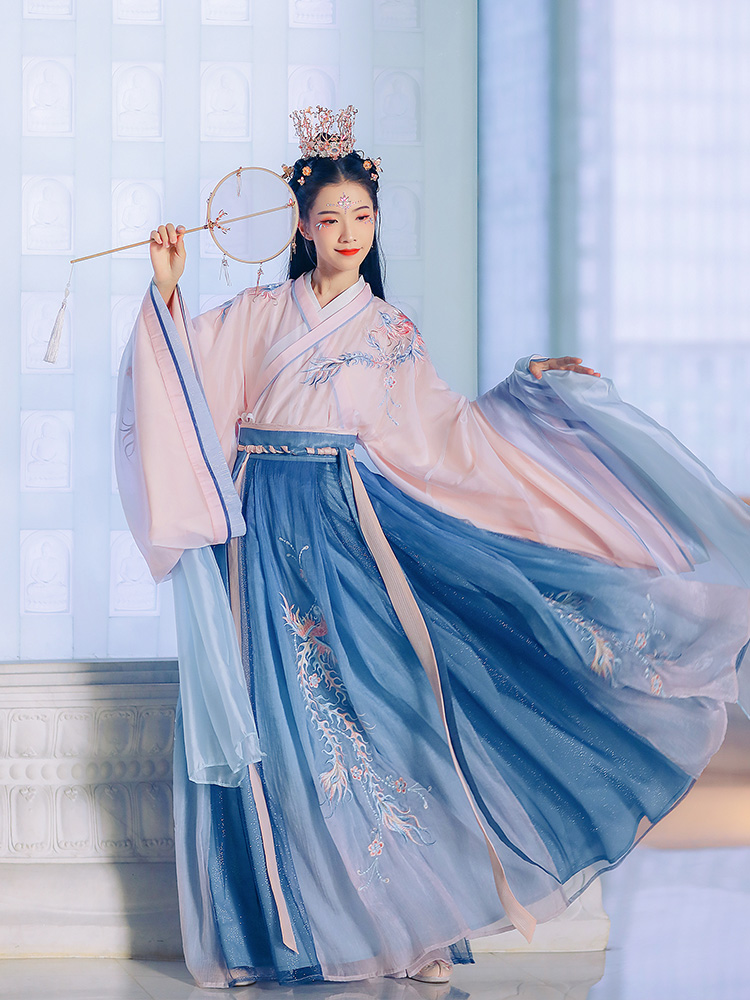 仙女汉服出租六米大裙摆齐胸儒群仙气留仙裙春游写真毕业摄影古装