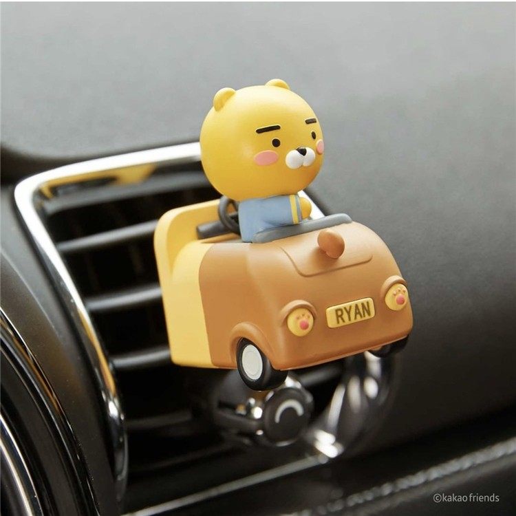 韩国linekakaofriends新品狮子屁桃公仔汽车香水汽车香水香薰
