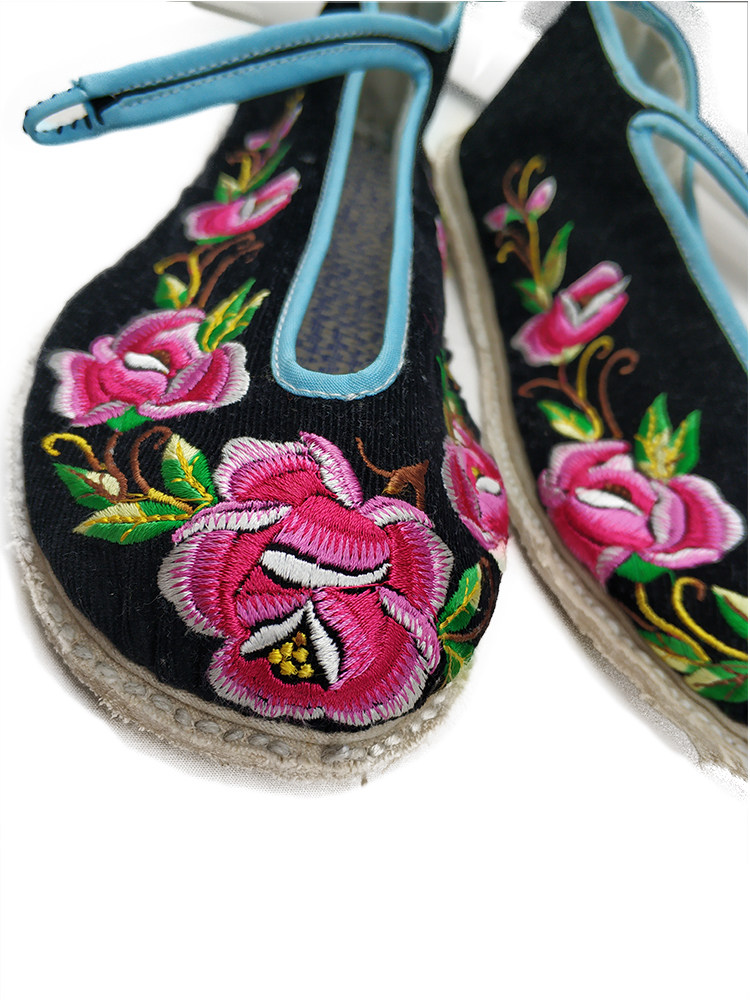 俊艺兰访2020贵州册亨少数民族布依族纯手工针刺绣女花鞋黑色平底