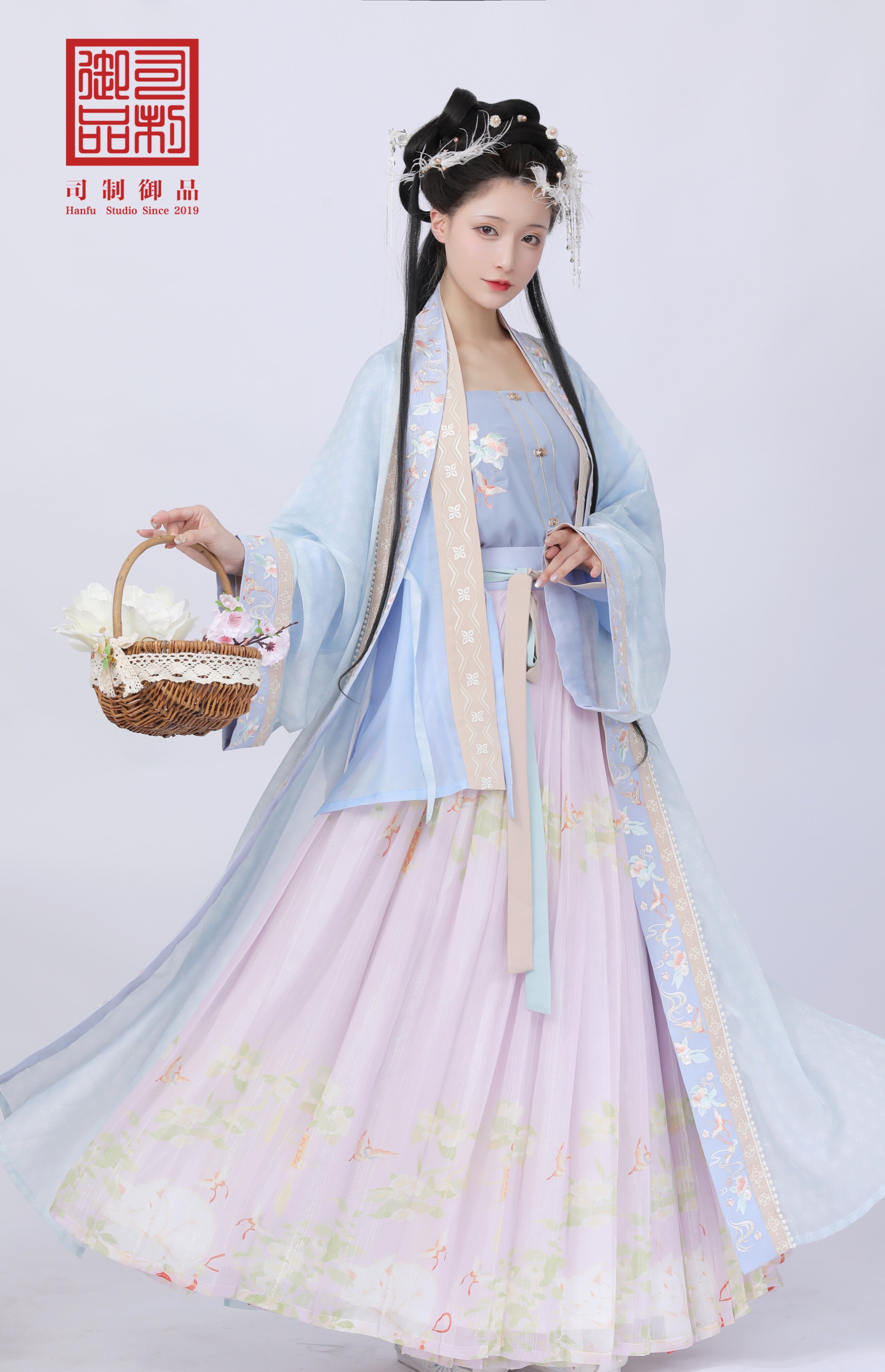 司制御品售罄展示无忧宋制褙对襟短衫吊带一片汉服定制