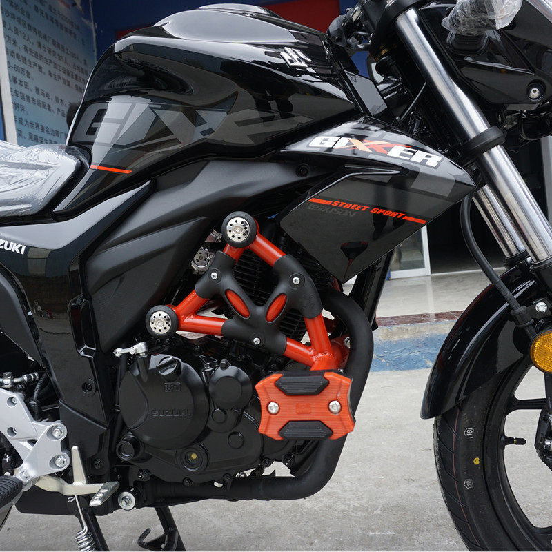 适用于轻骑铃木gsx150n保险杠极客155nk前护防摔杠胶摩托车保险杠