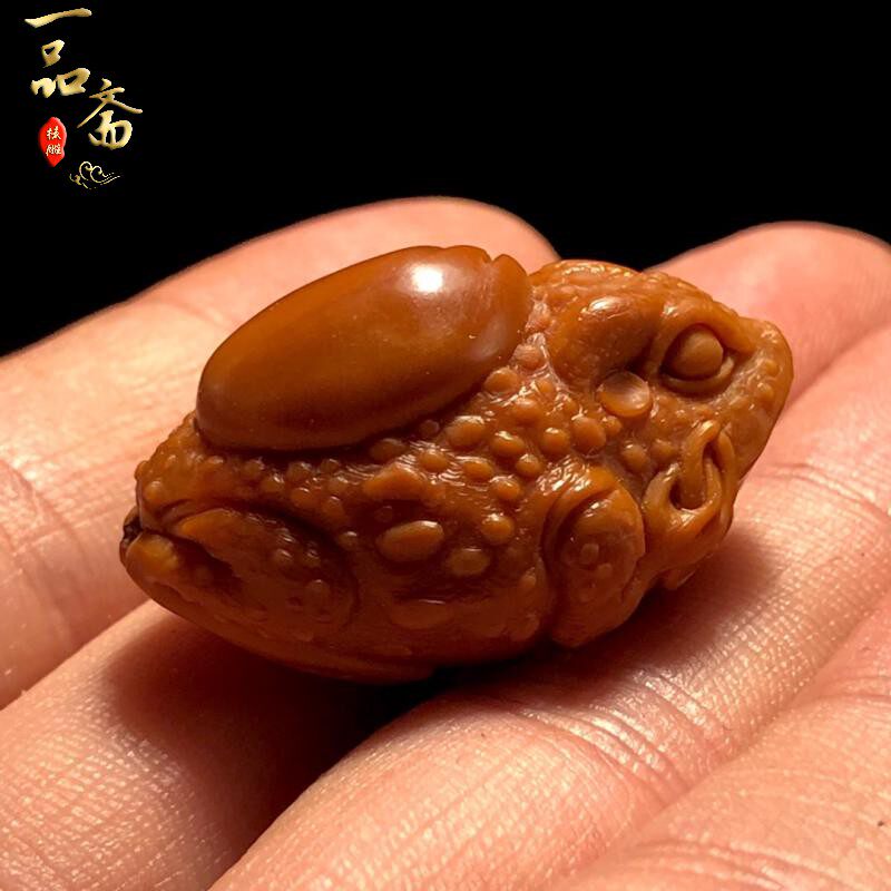 橄榄核单超大雕刻金蟾吊坠核雕单颗蟾蜍把玩佛珠