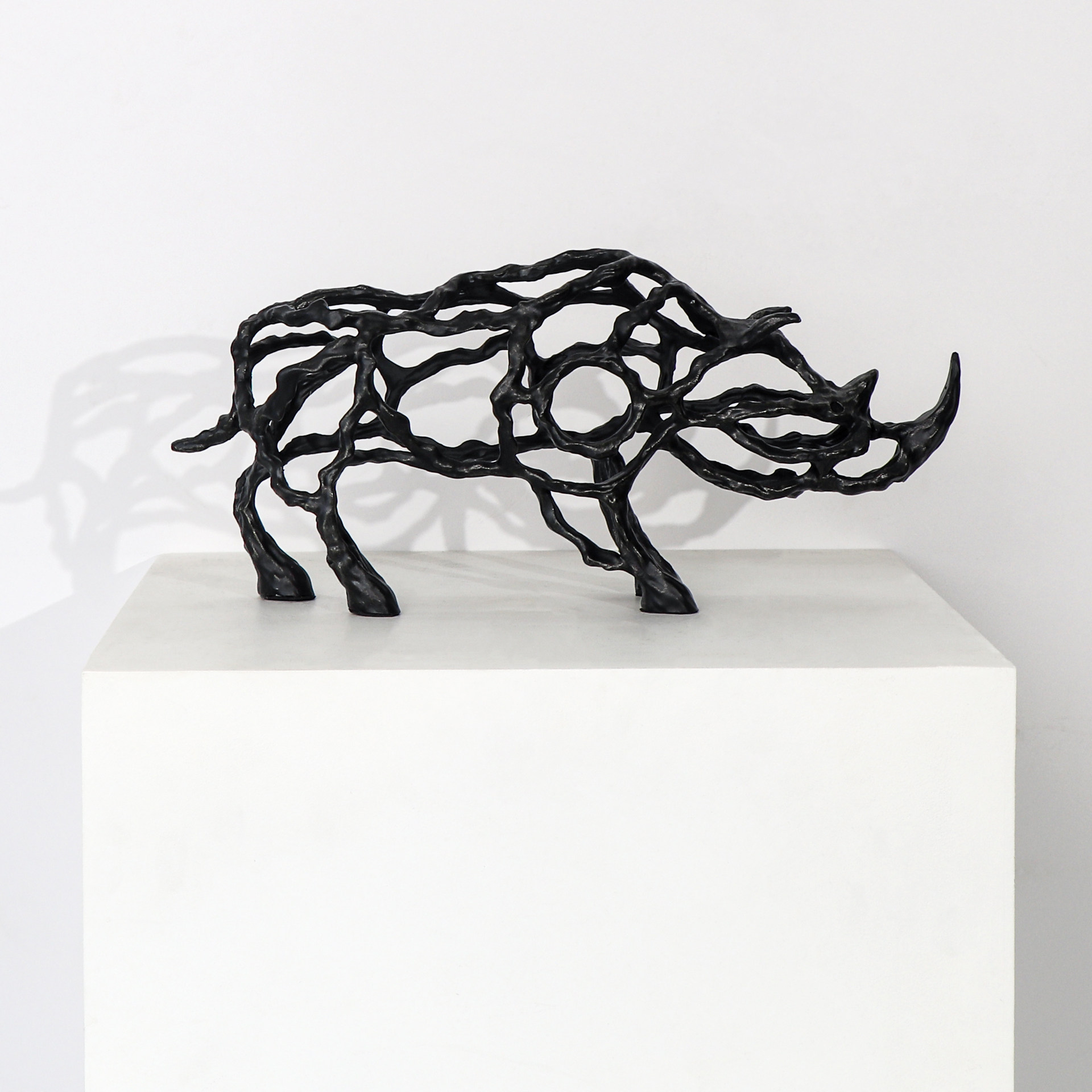 后现代古典创意工艺品北欧样板房客厅镂空金属动物摆件