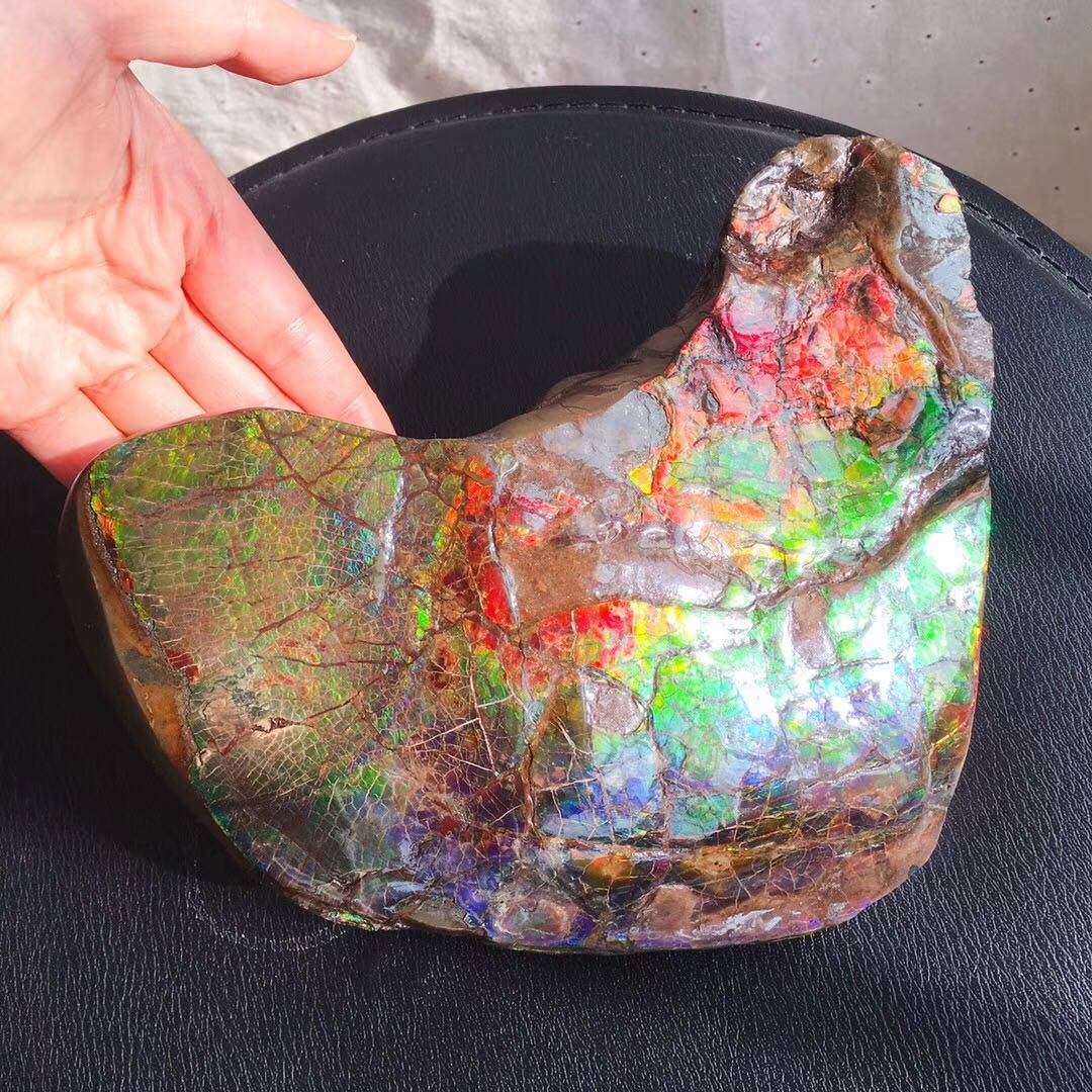 天然加拿大斑彩彩石原石摆件双面彩光爱我中国摆件