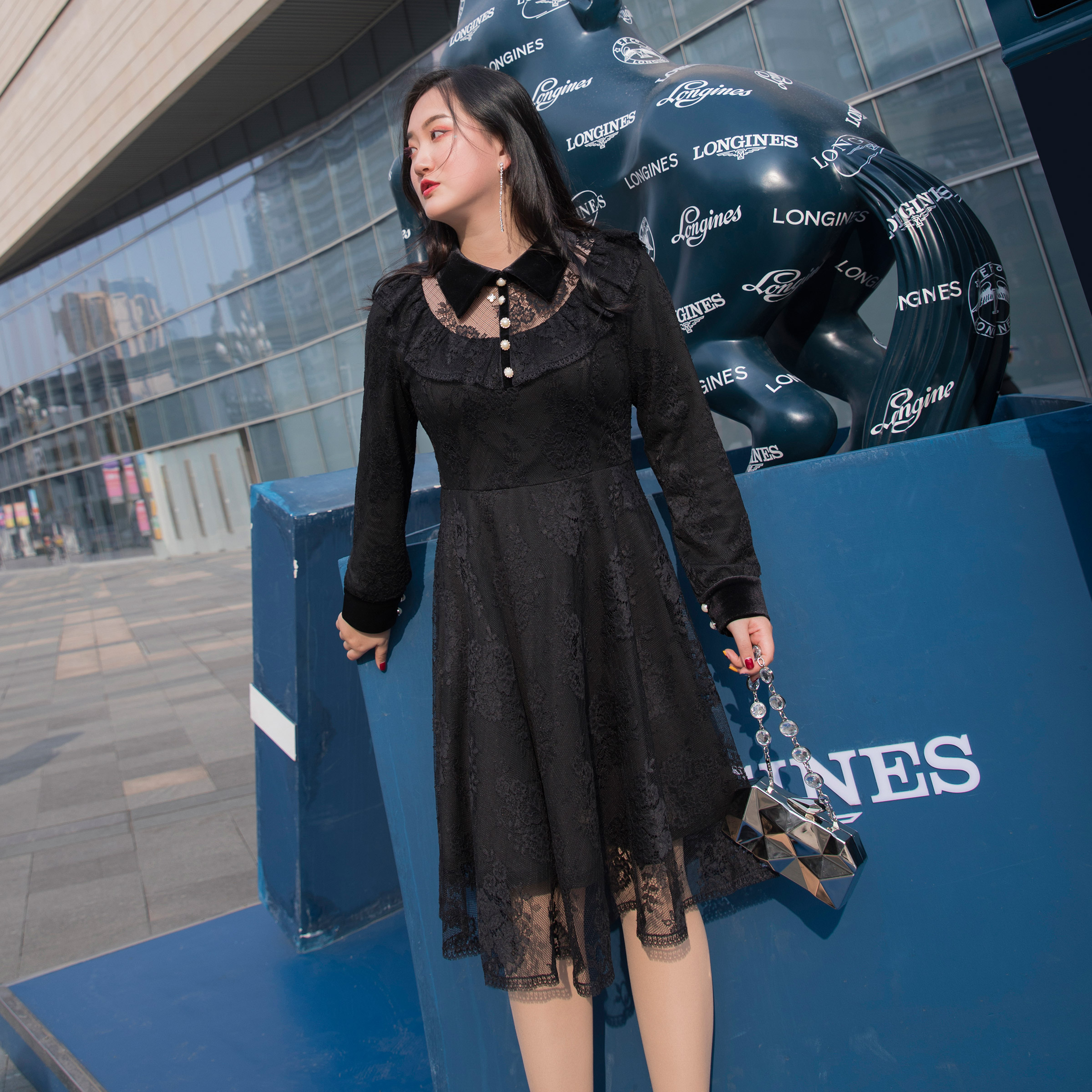 大码胖妹mm连衣裙女装冬春季减龄遮肉200斤洋气加绒性感气质蕾丝