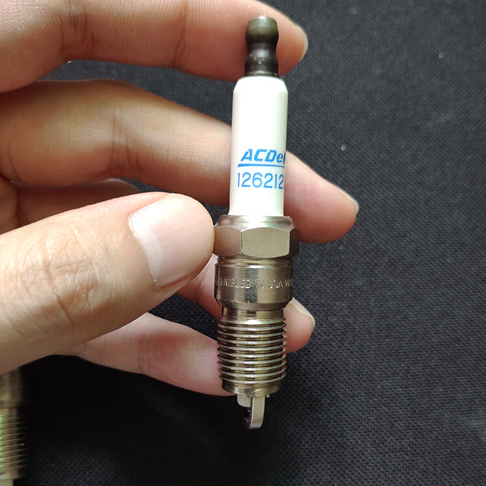 德科铱金火花塞老君君越经典福克斯蒙迪欧马自达致胜火花塞