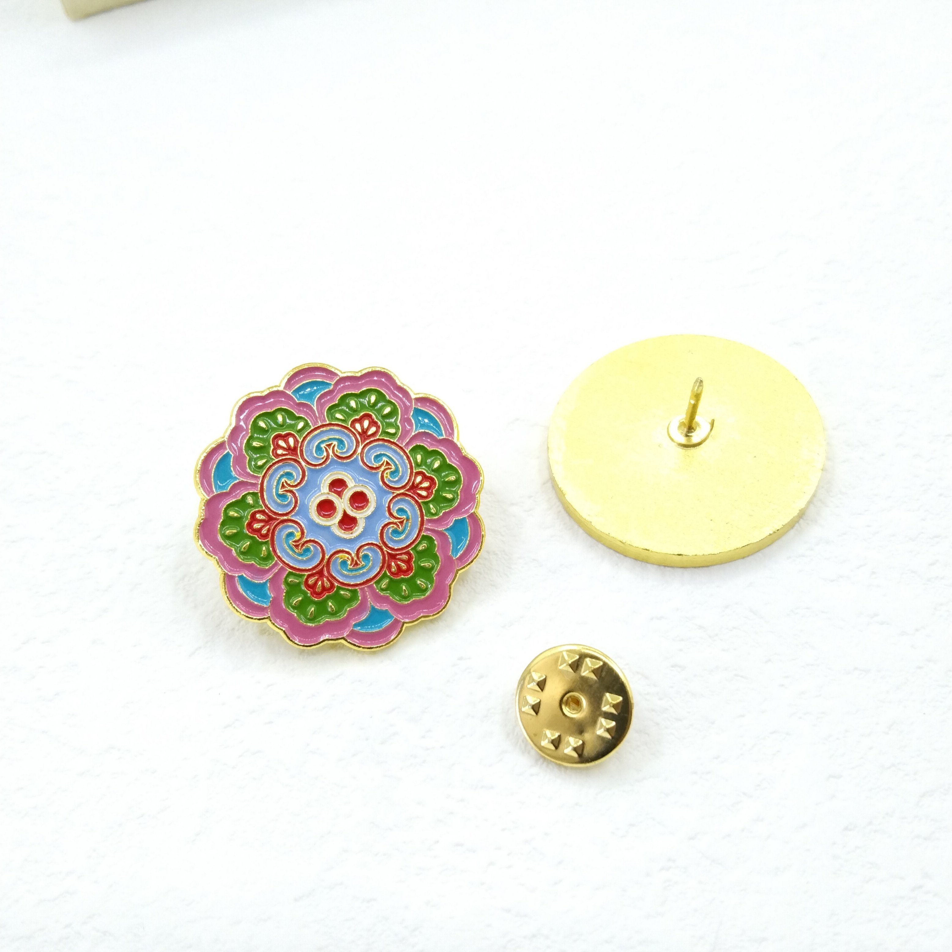 礼品敦煌九色鹿徽章莫高窟壁画莲花藻井创意胸针其它首饰