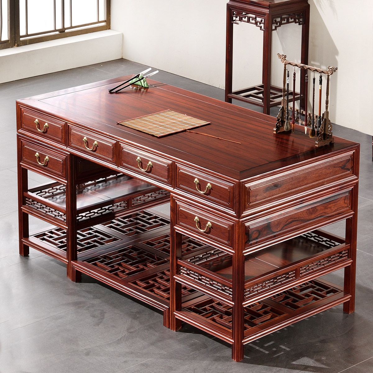 缅甸红酸枝木办公桌椅组合奥氏黄檀书桌1.8米红木写字台明式家具