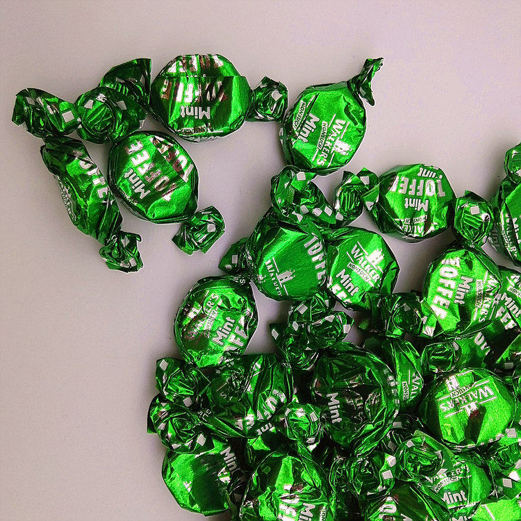 2件包邮 英国进口沃尔克斯薄荷味太妃糖果进口软糖拖肥糖散称半斤