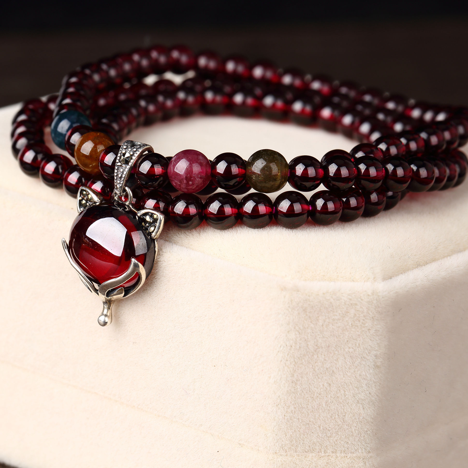 天然酒红7a级收藏级石榴石手链女多层多圈水晶手串本命年生日礼物