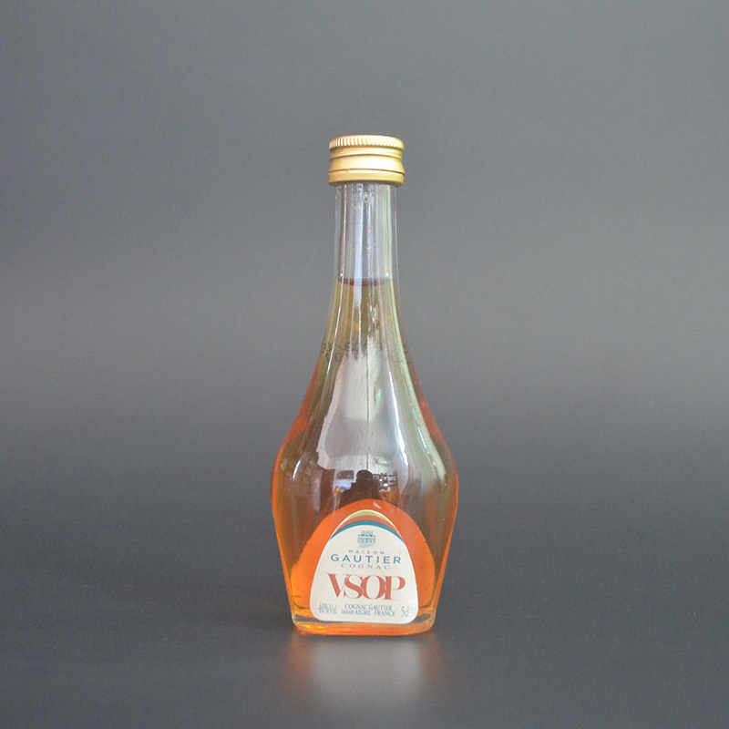 洋酒小酒版古vsop50ml玻璃小瓶干邑白兰地迷你摆设白兰地