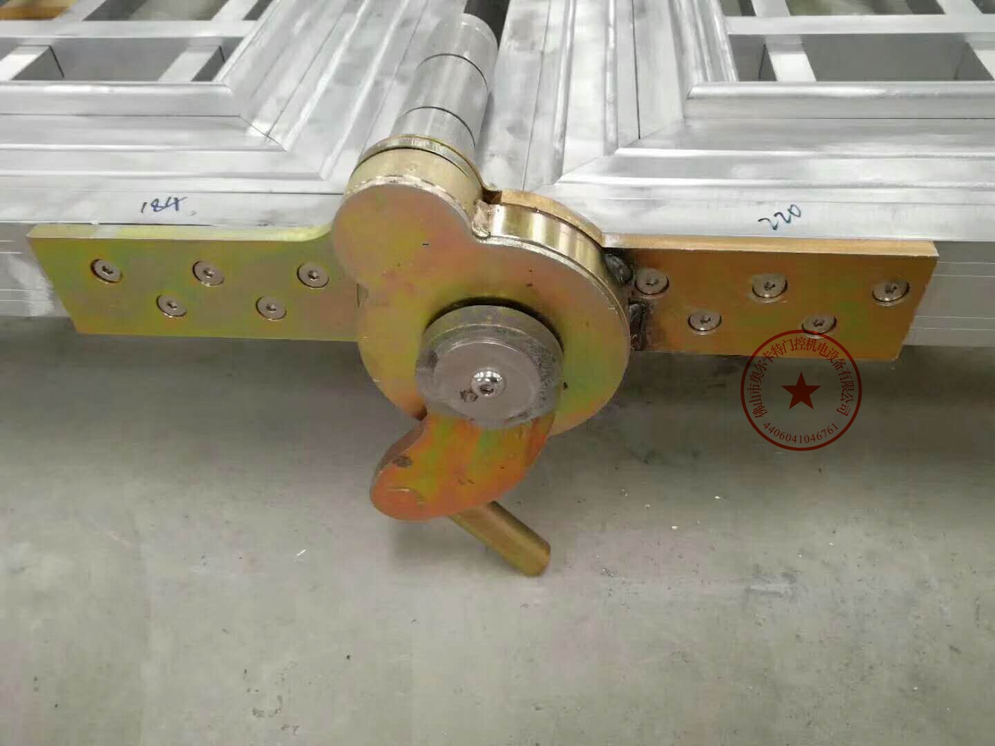 无轨悬浮门系统配件 法尔特无轨开门机折叠门页 铝合页 重型合页