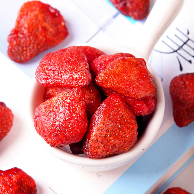 草莓果脯送勺四月茶侬整粒水果蜜饯草莓干