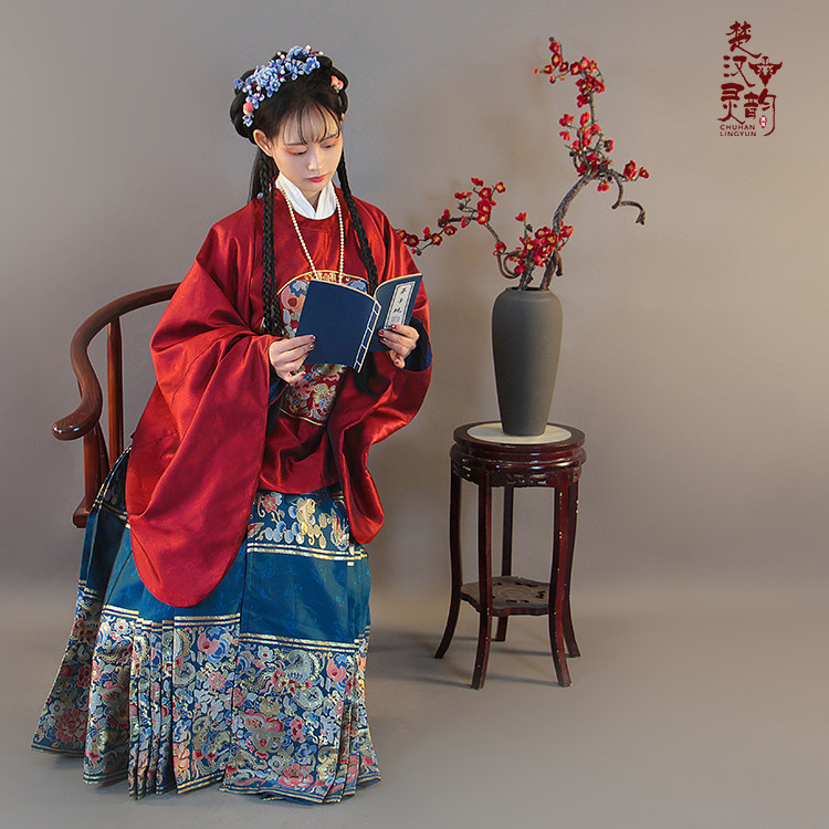 楚汉灵韵汉服女秋冬明制马面裙圆领大襟桃源仿妆汉服