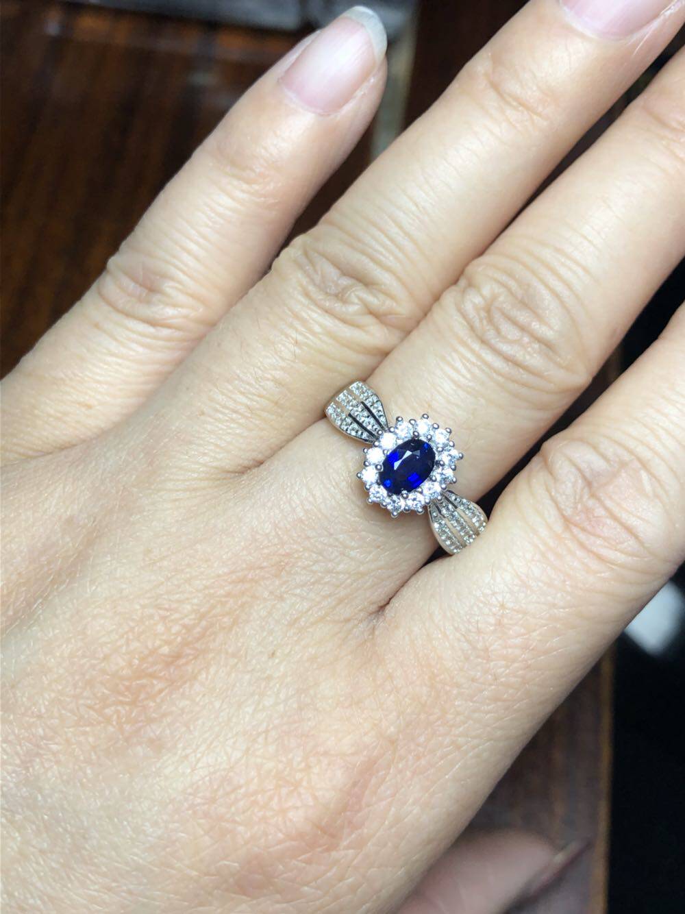 新款天然蓝宝石戒指戴妃纯银宝石指环开口火彩戒指