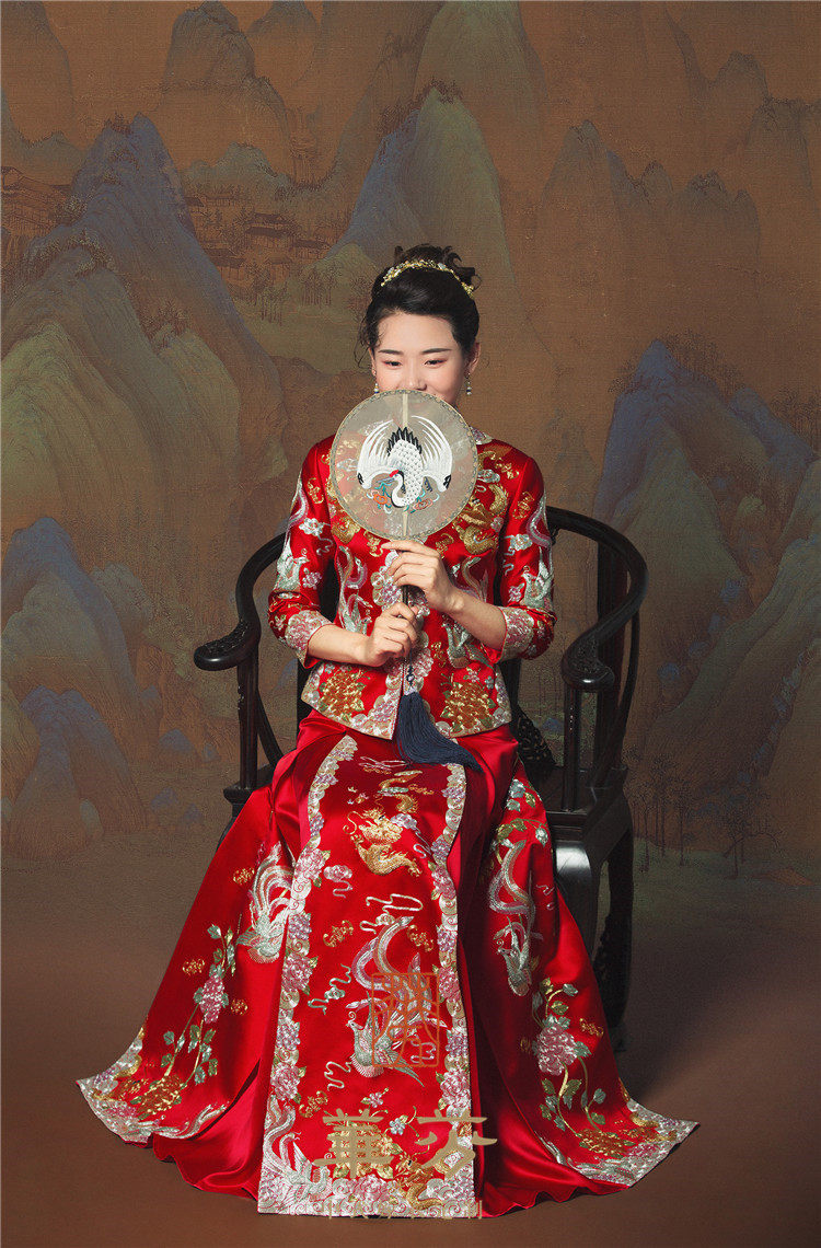 华芬嫁衣 新款小五福龙凤褂 四马面裙改良裙褂 真丝面料手工盘金