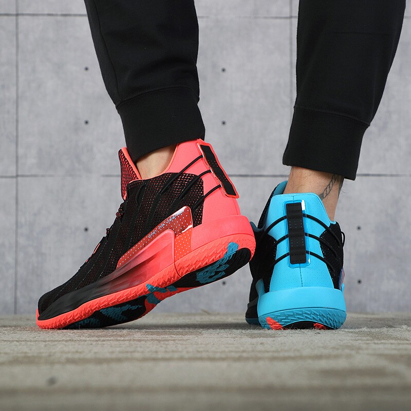 阿迪达斯篮球球鞋男鞋秋季新款利拉德代战鸳鸯实战篮球鞋