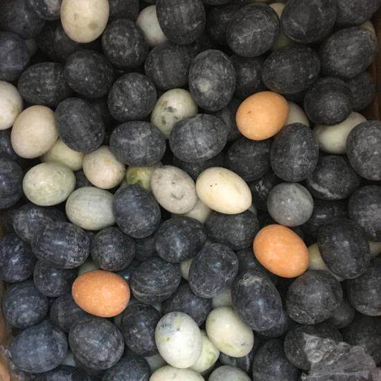 天然石头鸡蛋鹅卵石手把岫玉擀面杖核桃玛瑙手球摆件