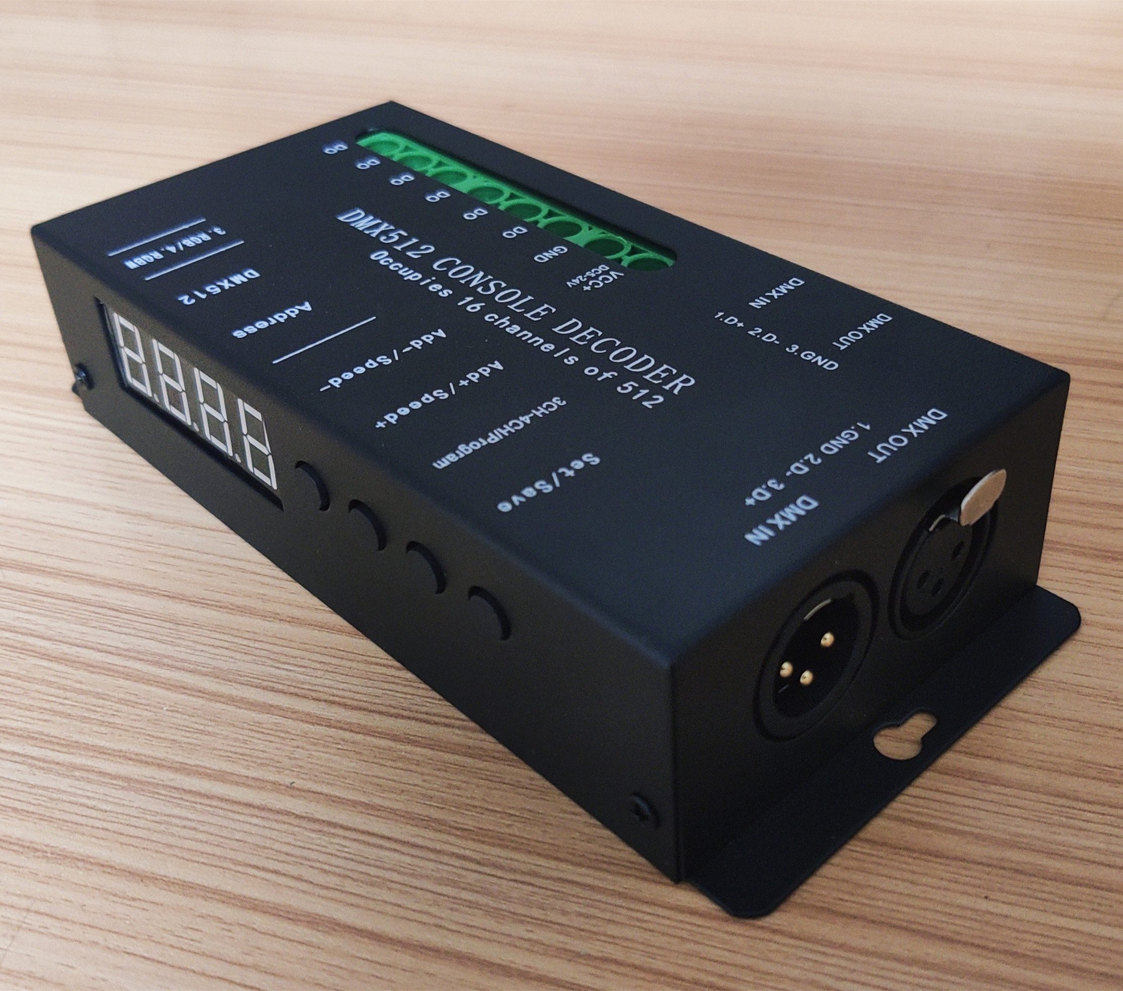 t8t1幻彩彩灯带跑马灯端口dmx512控台ktv智控led灯带