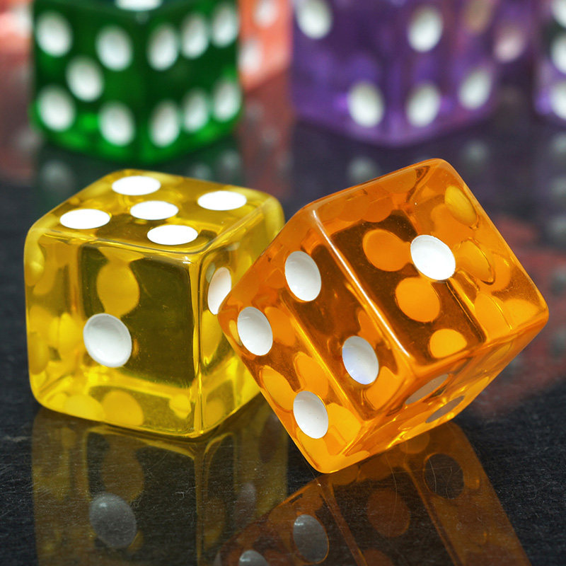 御圣骰子色子18mm大号直角树脂彩色透明骰子魔术筛子筛粒ktv道具