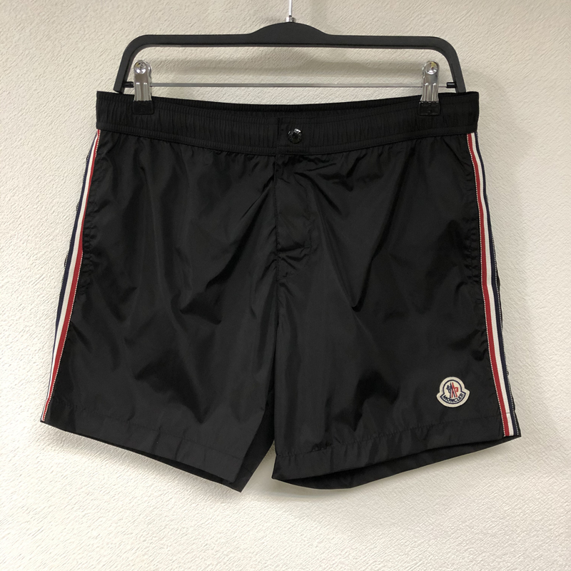 Moncler 新款镶条纹绣标沙滩裤男士松紧腰短裤0912C7070053326
