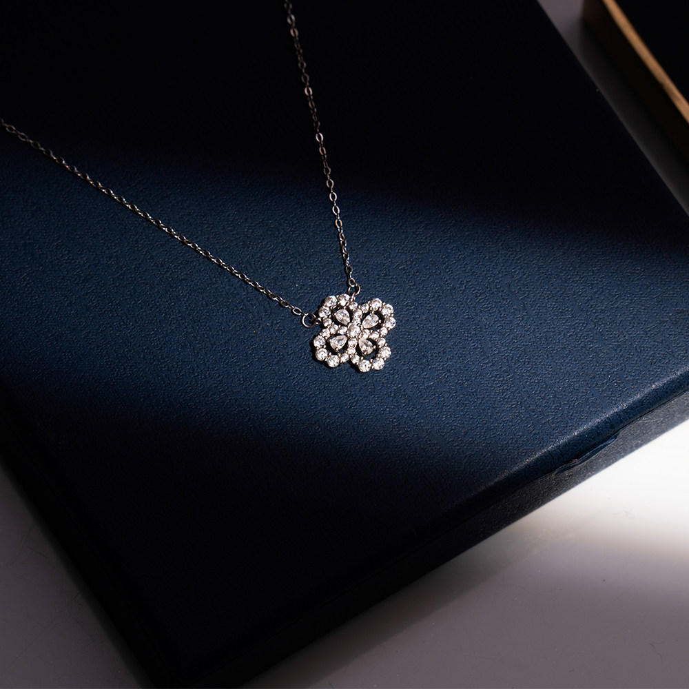 twinklejewelry银花花瓣四叶草项链毛衣简约轻奢竹节项链