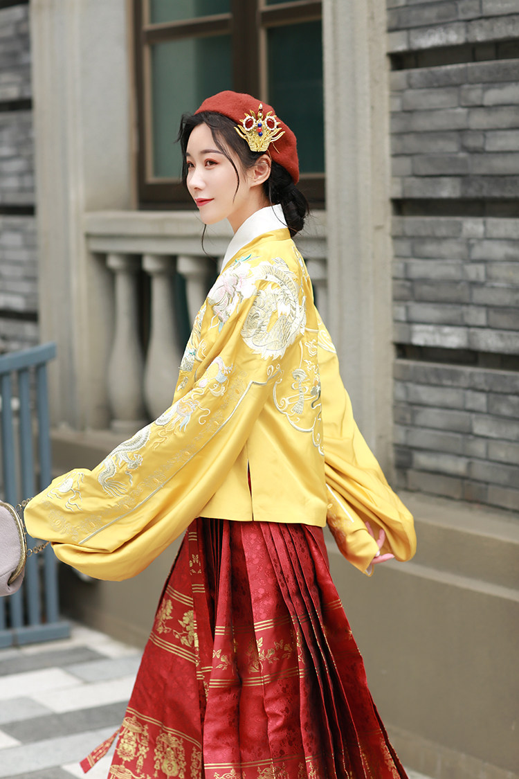 汉尚尚唐祥龙原创正品重工明制汉服女短袄黄色民族服装