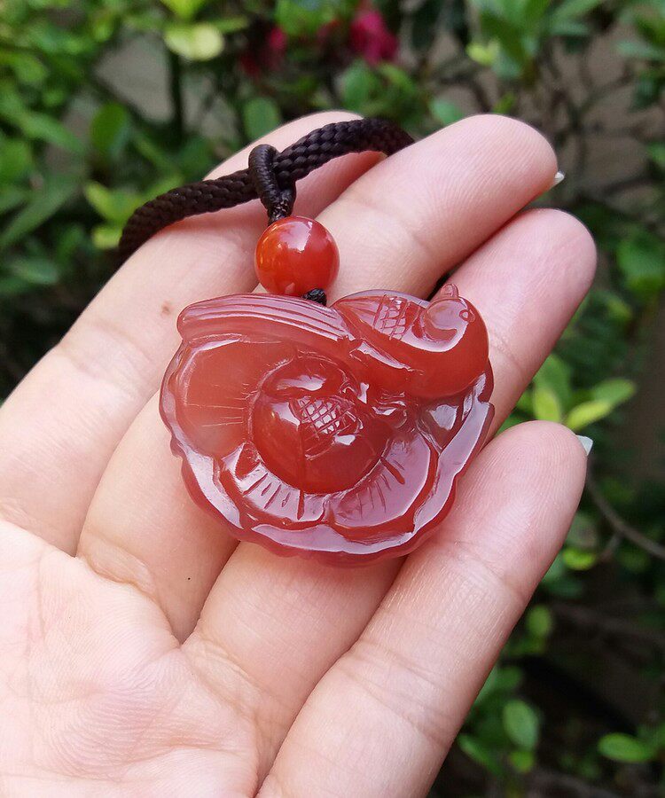 原色无烧纯天然四川凉山山美南红玛瑙吊坠项坠颈饰