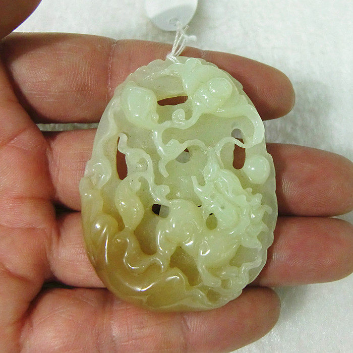 岫岩玉石岫玉黄白老玉和田玉挂项坠吊坠玉坠颈饰