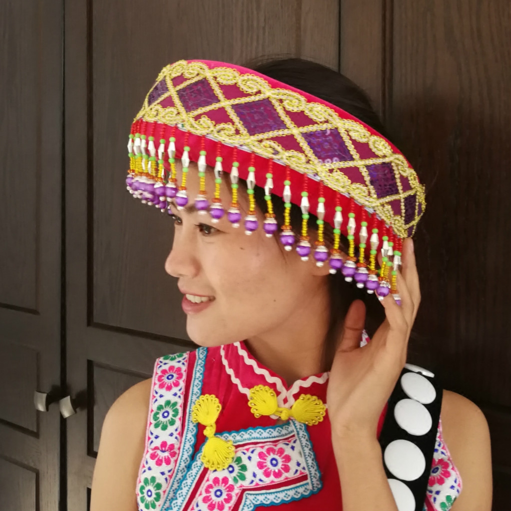 云南少数民族苗族彝族傈僳族蒙古族怒族舞台表演演出帽子