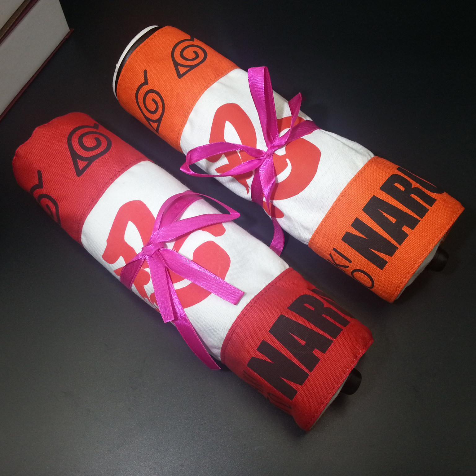 现货促销火影忍者忍字卷轴笔筒木叶笔袋学生文具动漫挂件