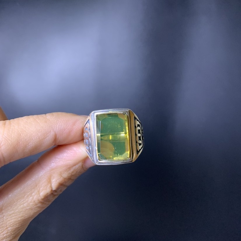 抚顺天然琥珀净水稀有珀种明珀方块大气上档次戒指
