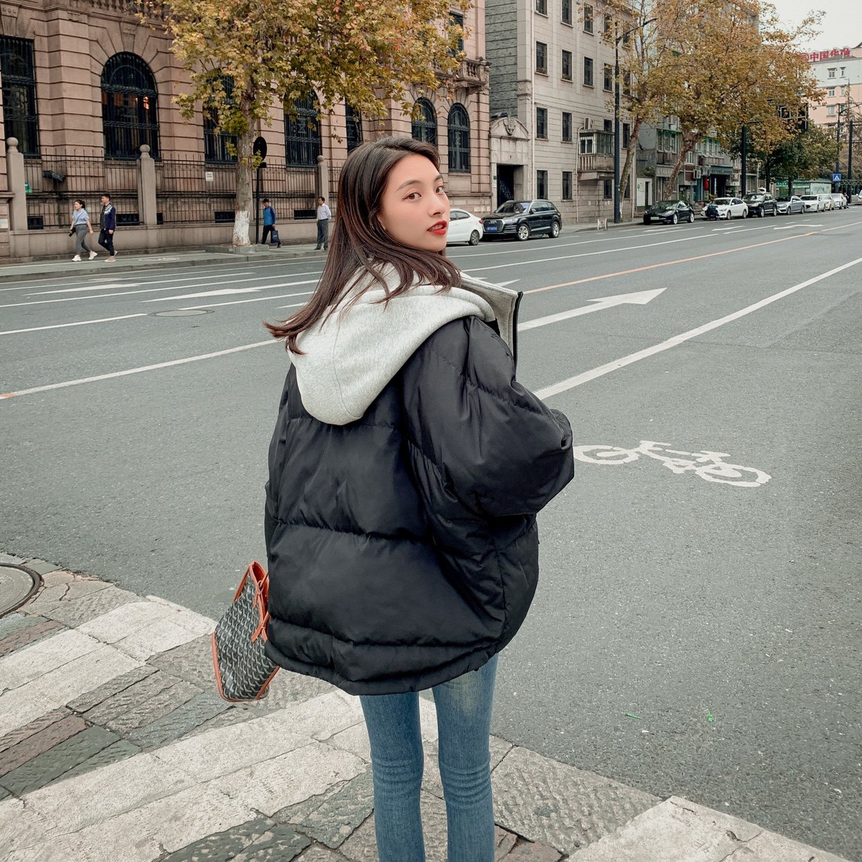 两件连帽卫衣拼接羽绒服2020冬季新款韩版加厚羽绒服