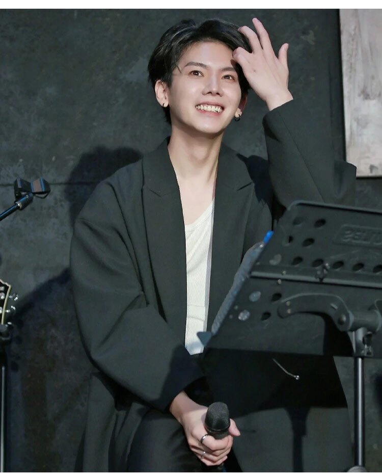 永远远的第一名yu杨宇腾周书逸同款黑色耳环圈坠耳环