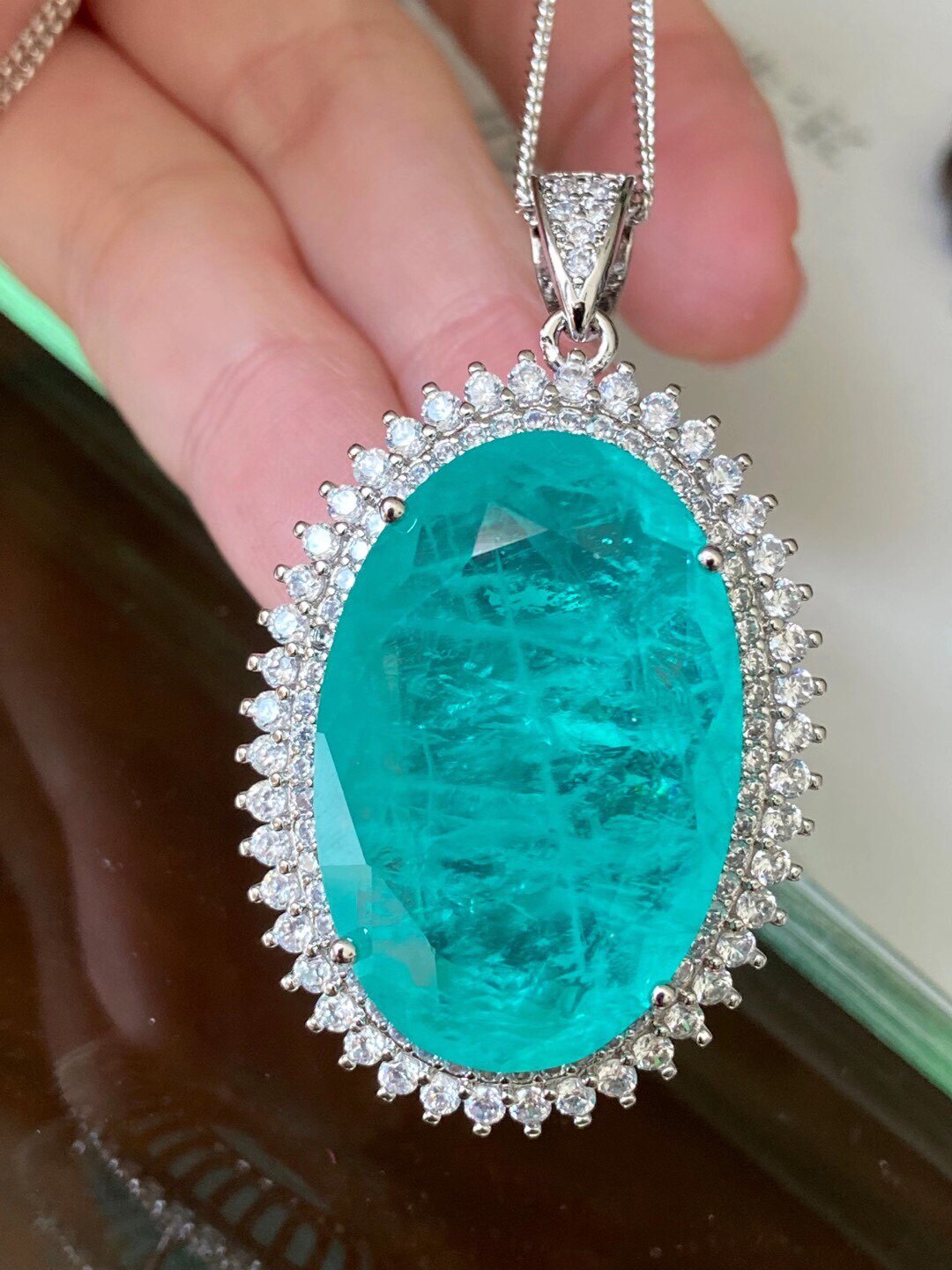 网红精镶巴西帕拉伊巴碧玺椭圆形吊坠配送链子项坠