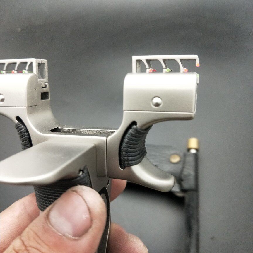 三代战斧弹弓钛合金tc21皮筋弓门可调大撑头私人飞镖