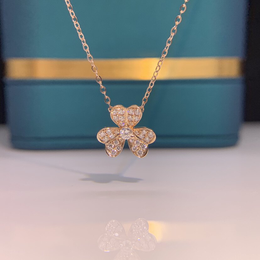 新款18k三叶草钻石项链彩金锁骨链女首饰au750颈饰