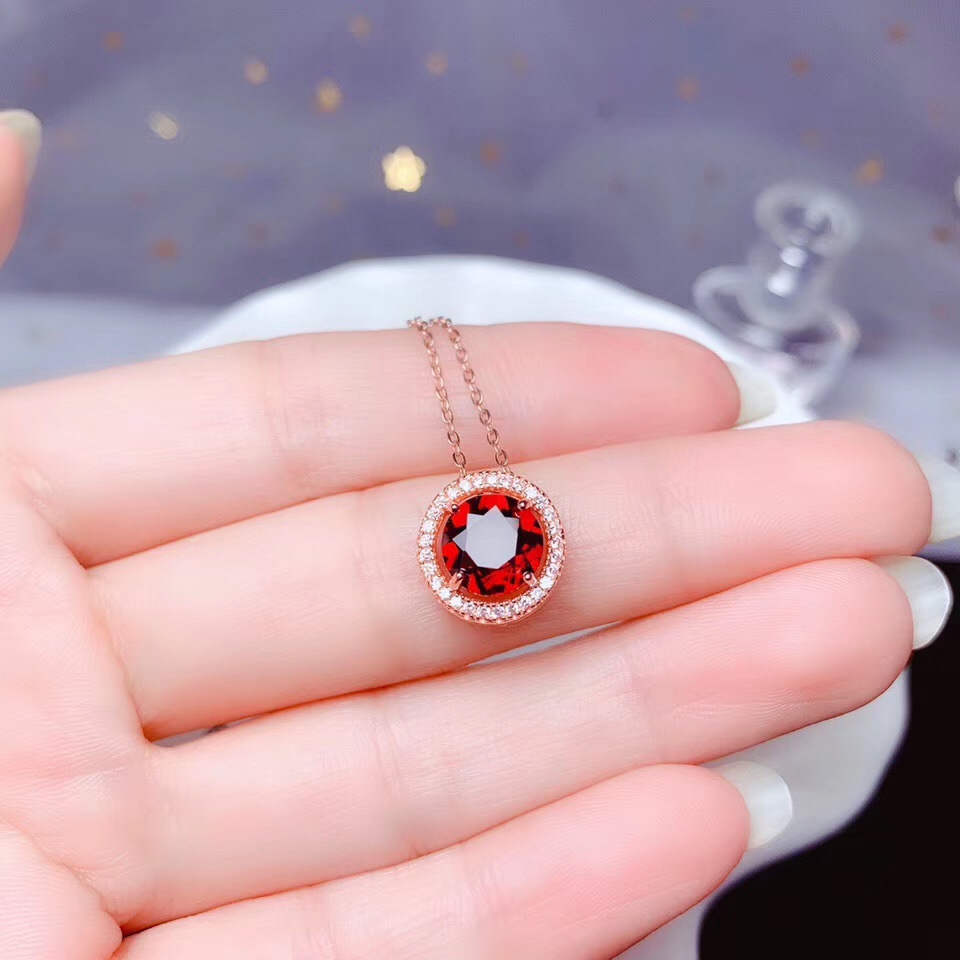 石榴石吊坠女士项链血红简约唯美韩版节日礼物项坠
