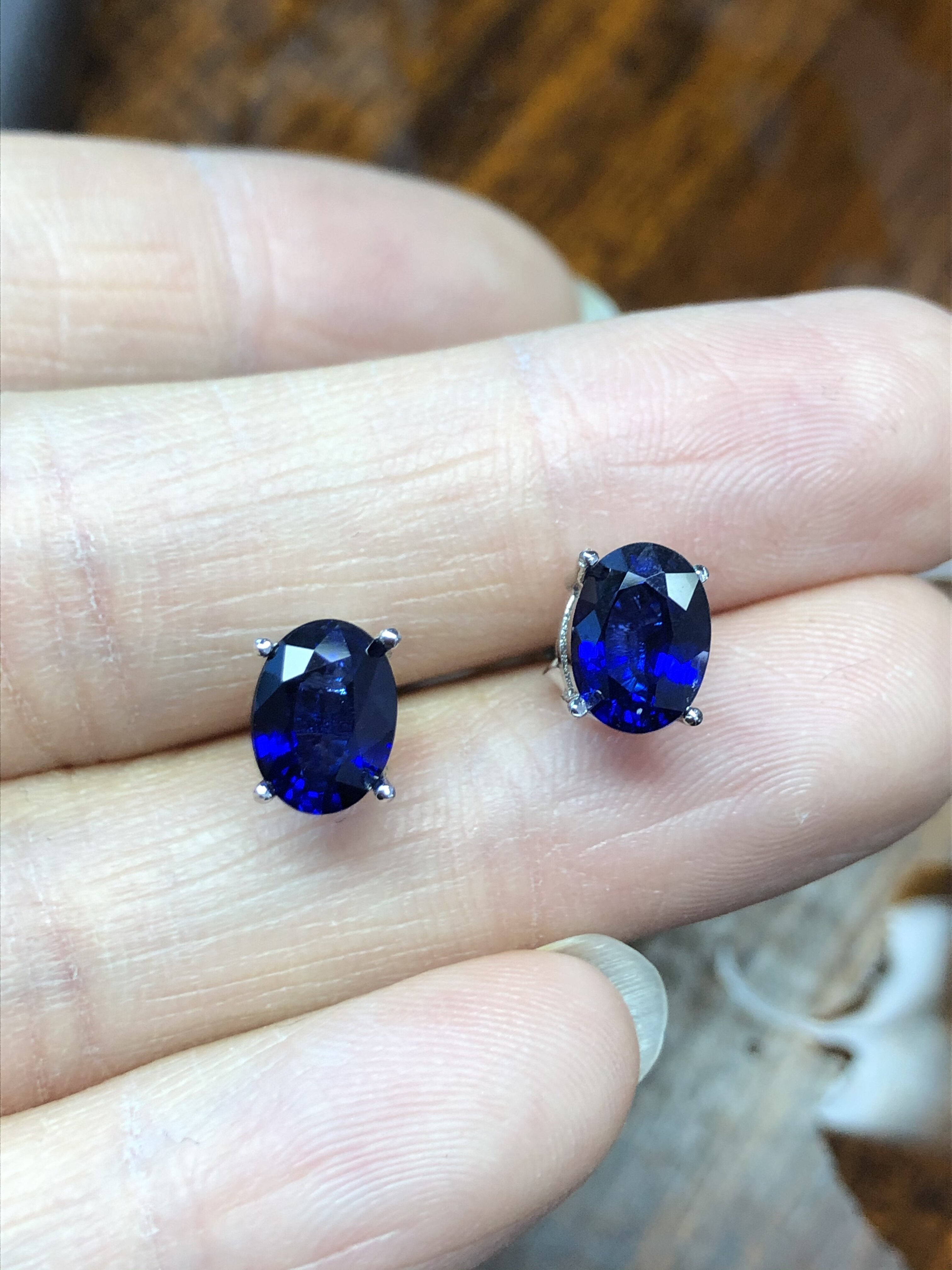 耳钉1克拉蓝宝石纯银简单四爪气质简约蓝色宝石耳钉