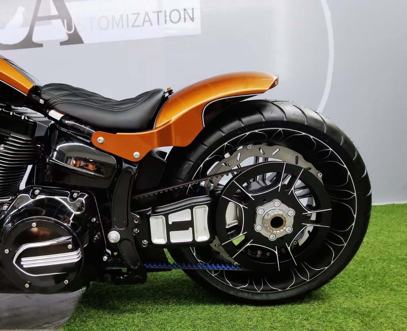 现货年后哈雷软尾肥仔突破者改装宽胎短泥套件其他摩托车用品