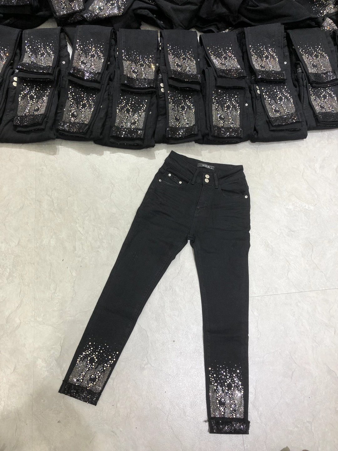 脚口烫钻弹力修身牛仔裤2020秋冬新款欧货高腰牛仔裤