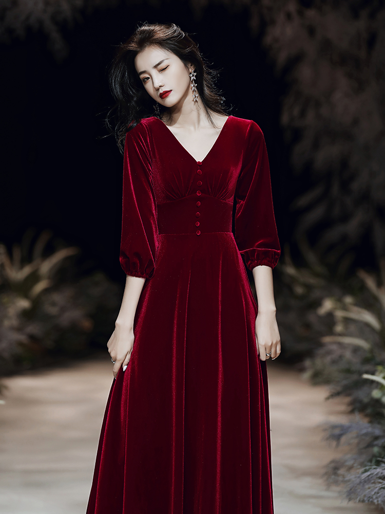 大码礼服裙子平时可穿新款春秋长袖显瘦丝绒礼服