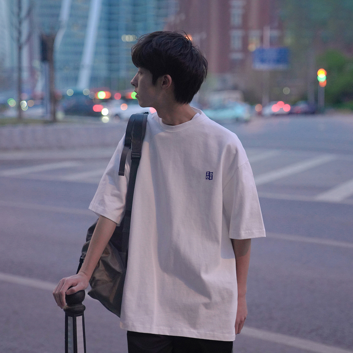 E2022新品男士短袖T恤韩版宽松印花落肩半袖港味chic潮牌学生上衣