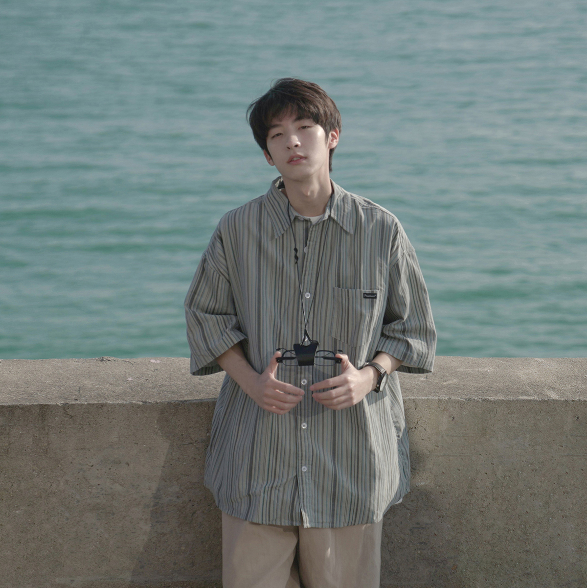 H禾子夏装男士短袖衬衫日系复古竖条纹翻领舒适半袖衬衣帅气潮