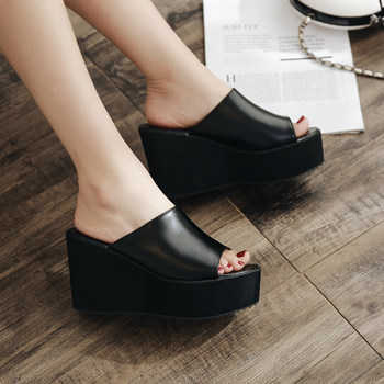 10CM wedge heel super heel high heel waterproof platform ຫນາລຸ່ມສີດໍາຫນັງປາປາກ sandal ພາຍໃນຄວາມສູງເພີ່ມຂຶ້ນຄົນອັບເດດ: slippers ຂອງແມ່ຍິງ