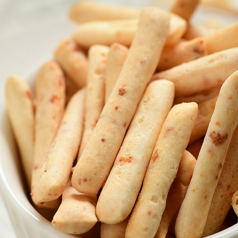 咸香牛奶芝士小脆条香味饼干罐装营养休闲零食酥性饼干