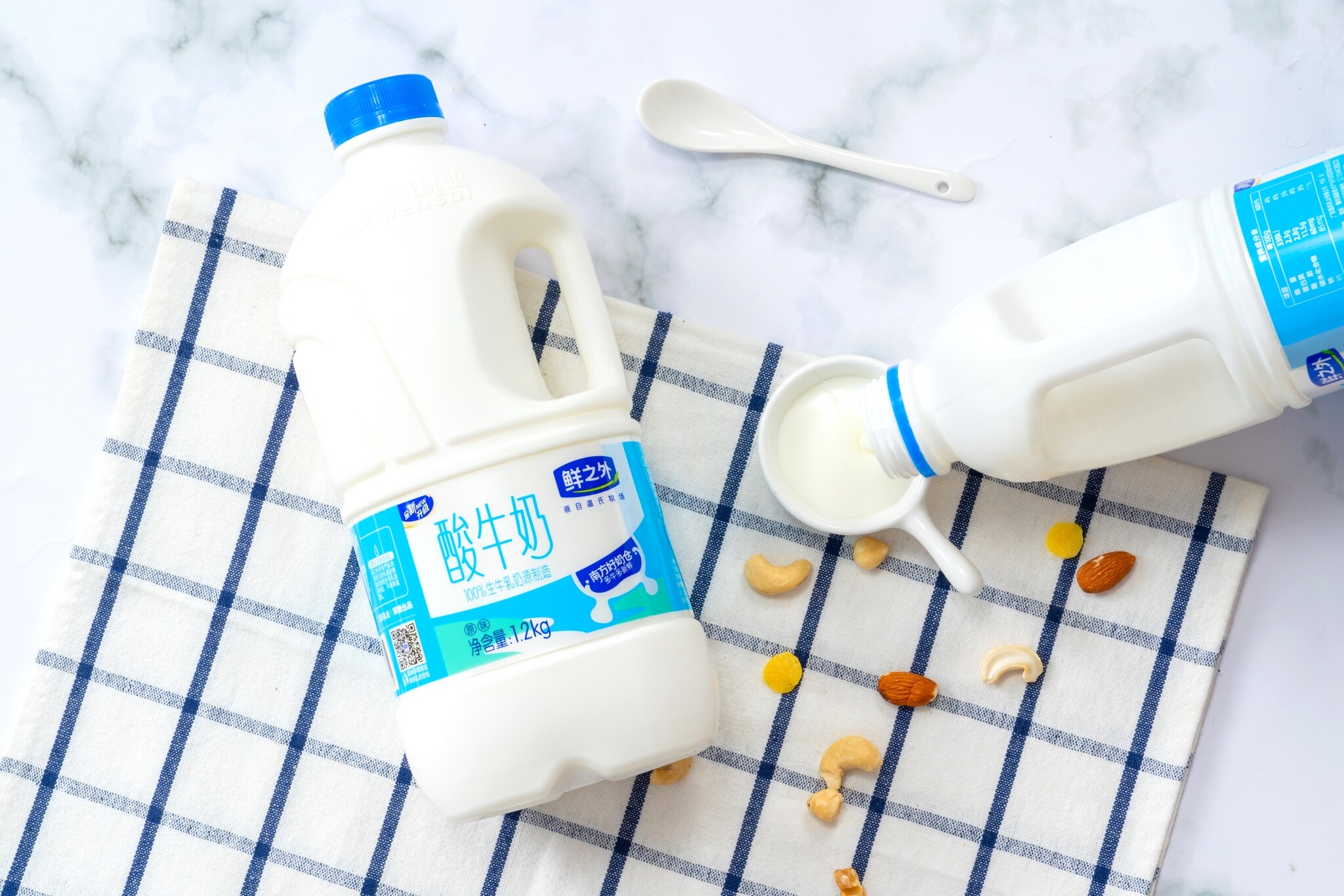 温氏稠状低温酸奶发酵全脂酸牛奶12kg桶装早餐酸奶