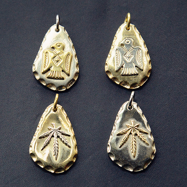 Handmade brass white copper two-color thunderbird drop pendant car and motorcycle keychain pendant pendant DIY accessories Handmade brass white copper two-color thunderbird drop pendant car and motorcycle keychain pendant pendant DIY accessories