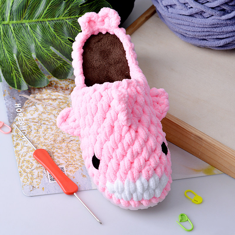 拖鞋手工编织冬季可爱鲨鱼泡芙粗毛毛线钩织居家棉拖