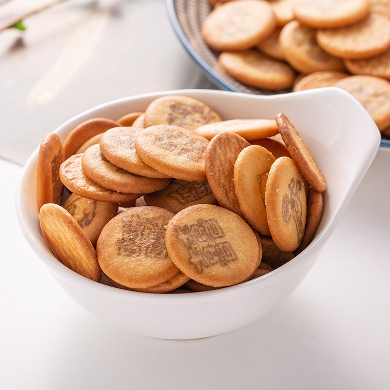 整箱雪花材料鸡蛋饼干早餐零食韧性小圆牛轧糖韧性饼干